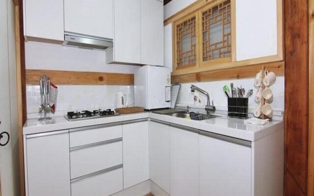 Irang Hanok Guesthouse