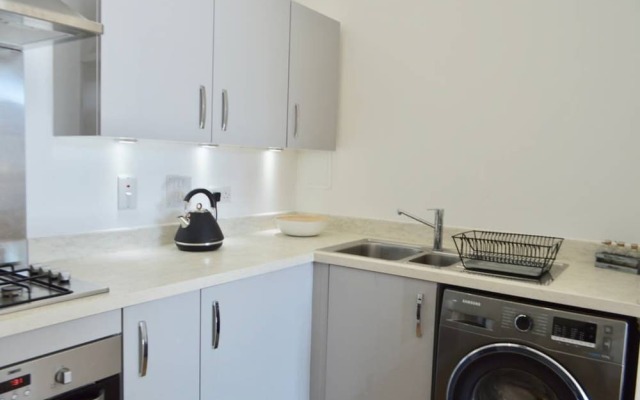 2 Bedroom Apartment In Pilton