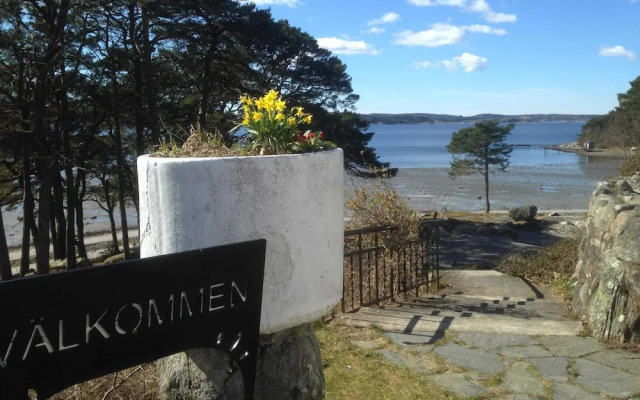 Spacious Holiday Home for 8