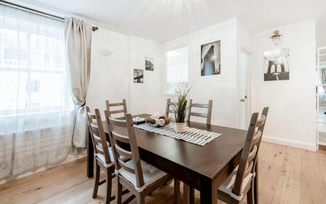 CHARMING APARTMENT By HYDE PARK