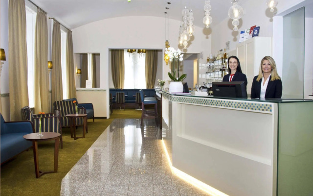 HiLight Suites Hotel
