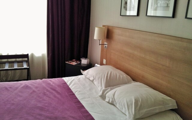 Best Western Rives De Paris