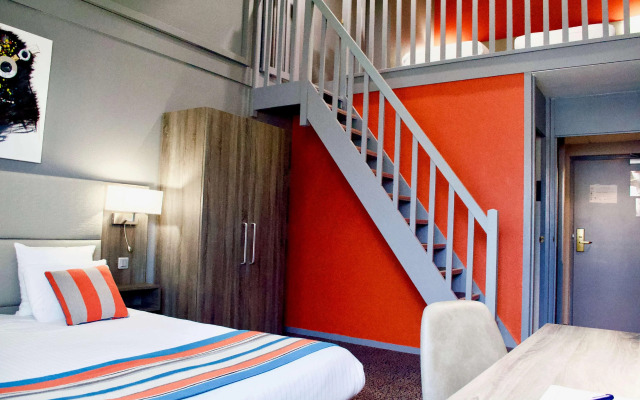 Kyriad Prestige - Bordeaux Aeroport