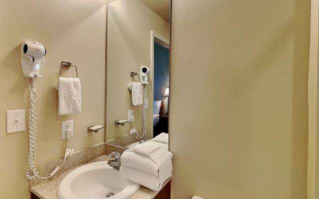 Laketown Wharf Resort by Southern Vacation Rentals