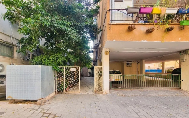Geula Tulipe in Tel Aviv-yafo