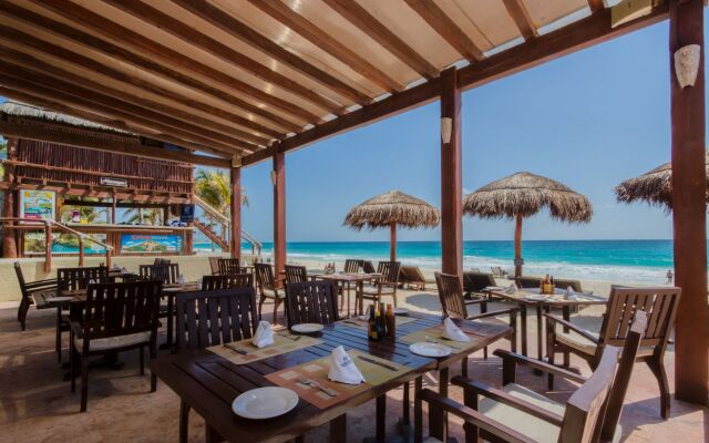 Club Regina Cancun