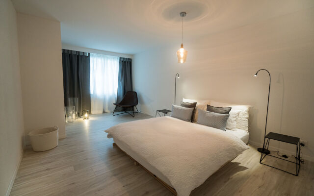 Paradeplatz Apartment by Airhome