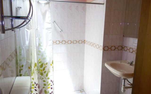 Hostal Lluvia de Oro