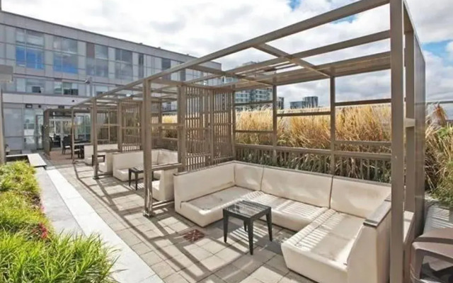 Toronto Suite Rentals - Fly Condo