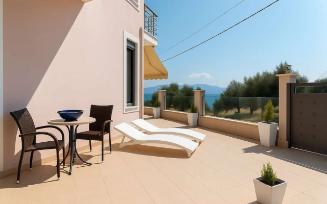 La Casa Rosa Seaside Getaway
