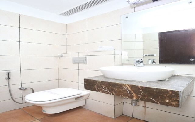 Capital O 5440 Hotel Le Monarque