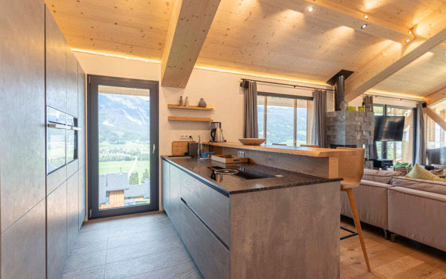 Luxury Chalet With Pool and Sauna Near Ski Lift