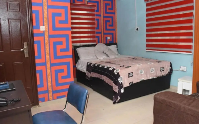 Luxurious Awoyaya Apartment With Private Pool and Garden