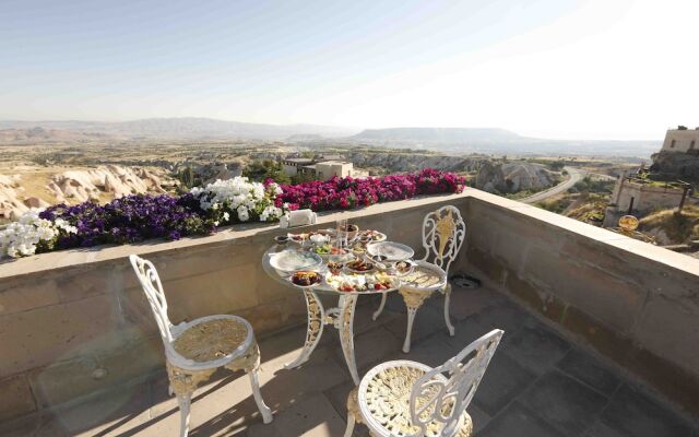 Cappadocia Fairy Chimneys Selfie Cave Hotels - Special Class