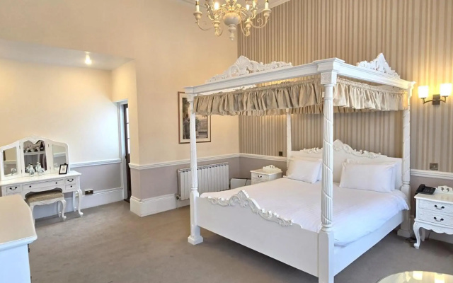 Manor of Groves Hotel, Golf & Health Club