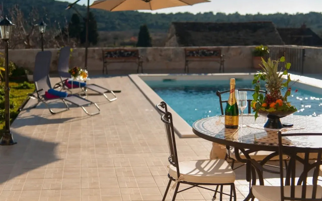 Villa Romantic