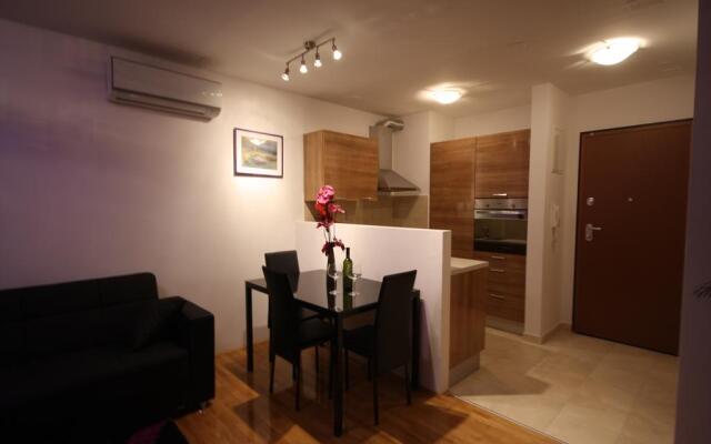 Apartments Maja