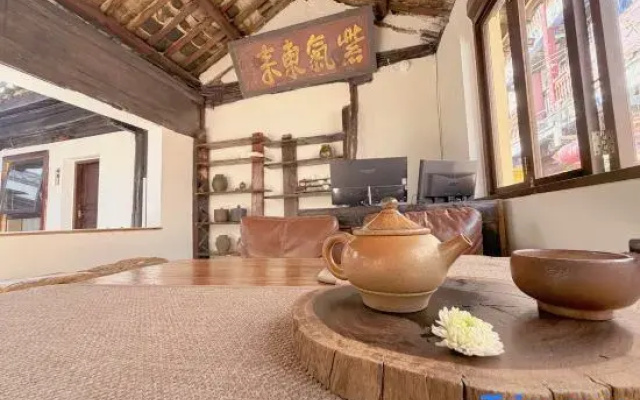 Qingpu · 33 Courtyard (Jianshui Ancient City Chaoyang Tower)