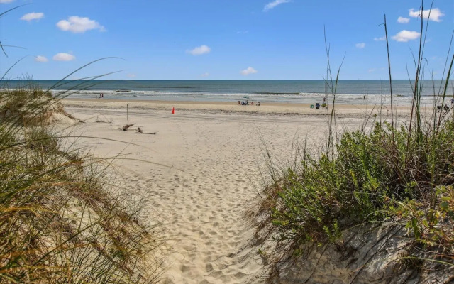 St. Augustine's Oceanfront Oasis: Hibiscus F102