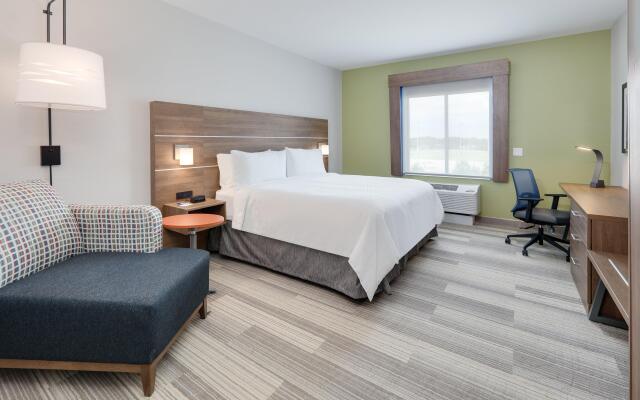 Holiday Inn Express & Suites Plano - The Colony, an IHG Hotel