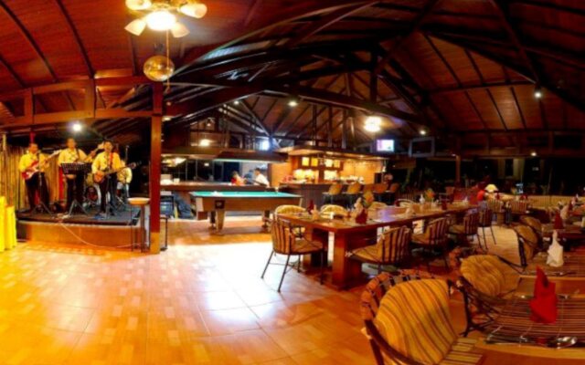 Finna Golf & Country Club Resort