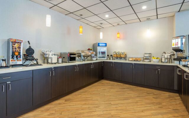 Comfort Inn & Suites Barrie