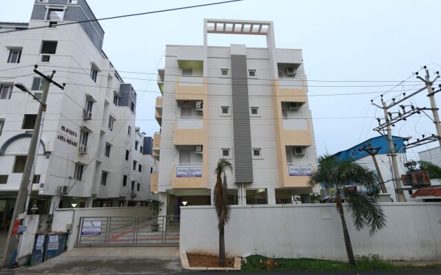 Olive Castles Inn by OYO Rooms