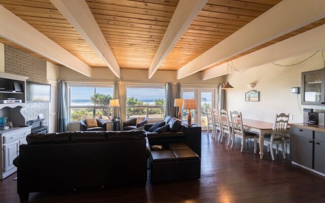 The Strand at Twin Rocks