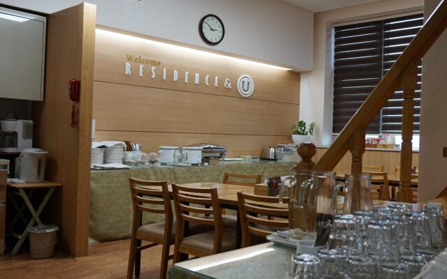 Residence & U