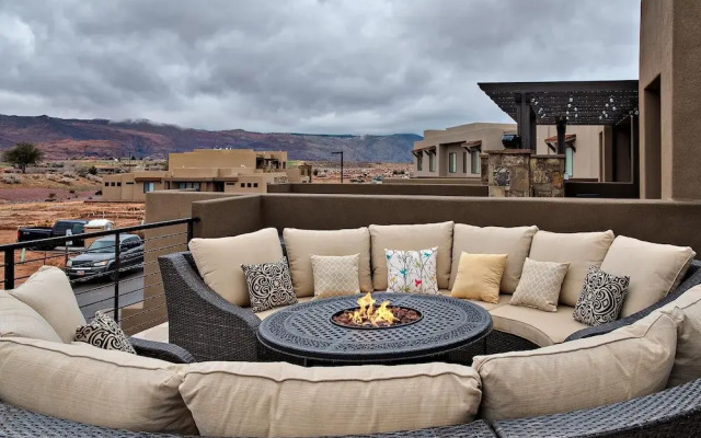 Red Rock Getaway Villa 4