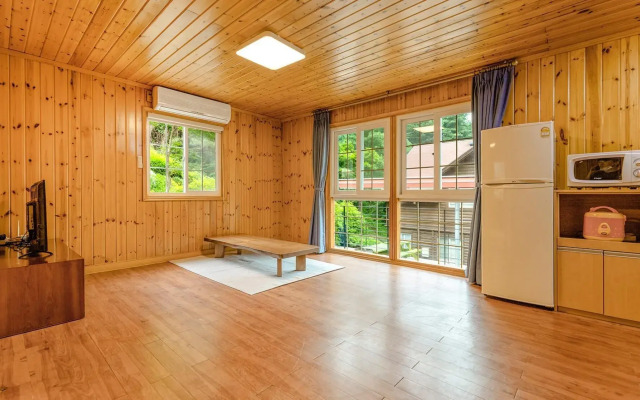 Gapyeong Playtion Pension
