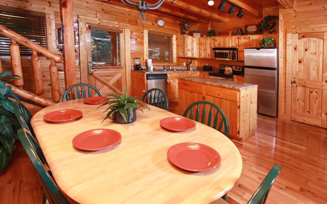 Hullabaloo - Four Bedroom Cabin