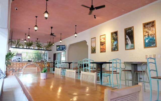 Mad Monkey Dumaguete