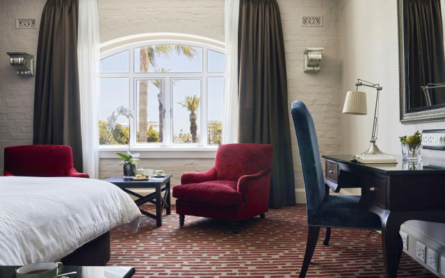 Отель The Victoria & Alfred