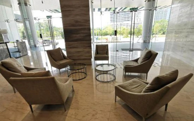 Almas Puteri Harbour by Squarenest