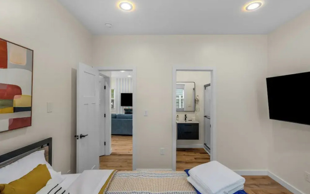 Stylish 4BR Haven Backyard and Fire Pit