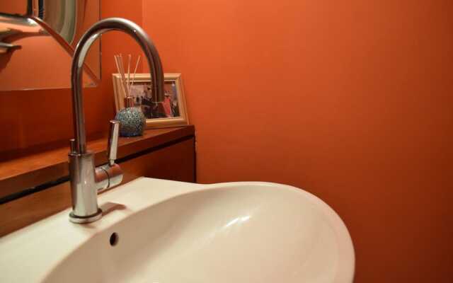 2 Bed Flat in Shoreditch With Balcony