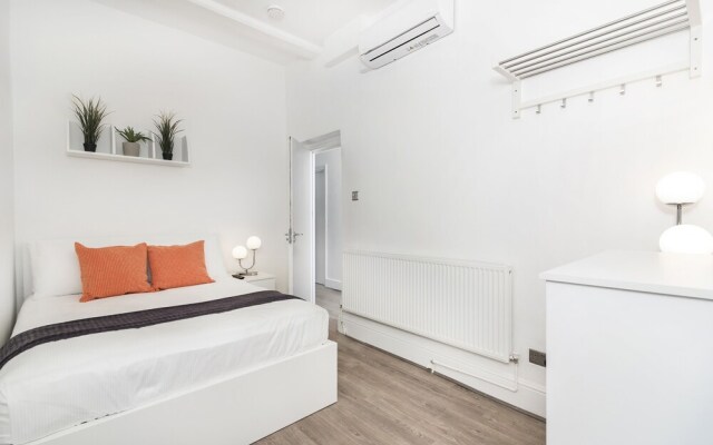 2 Bedrooms Apartment in Central London