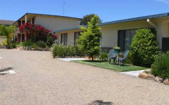 Sandpiper Holiday Units