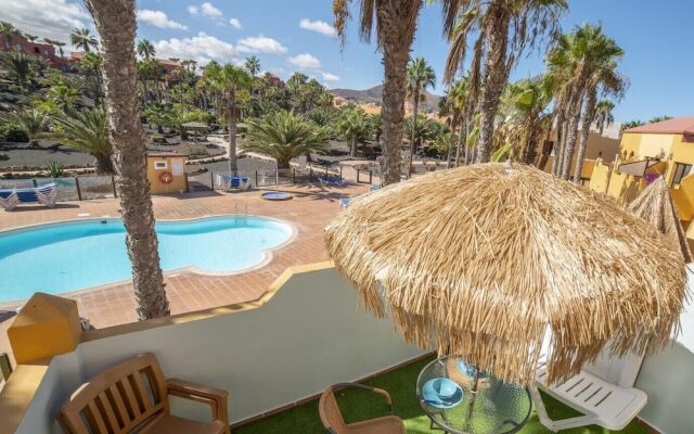Oasis Royal  13 pool view apartment