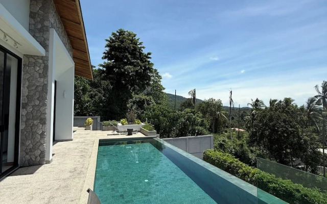 Michel Tropical Seaview Pool Villas