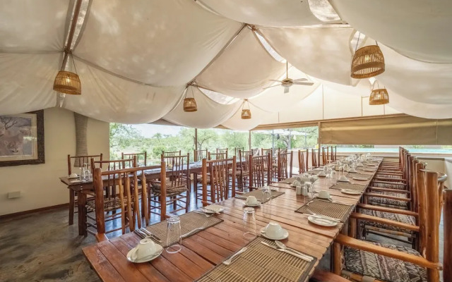 MILIMA Big 5 Safari Lodge
