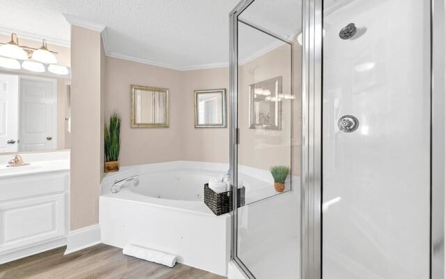 Majestic Beach Towers 1-301