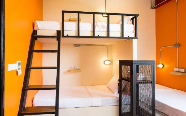 Khunsuek Muay Thai Hostel