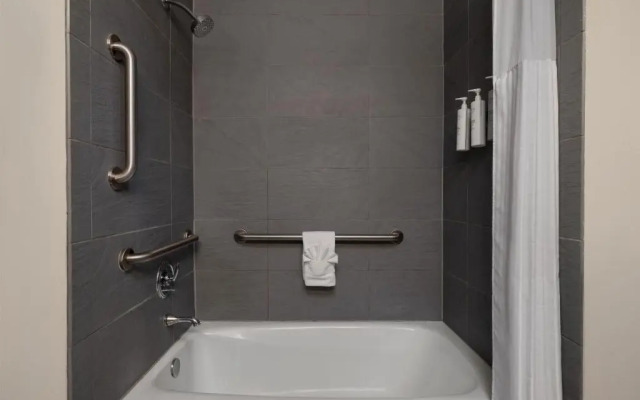 Spark by Hilton Artesia