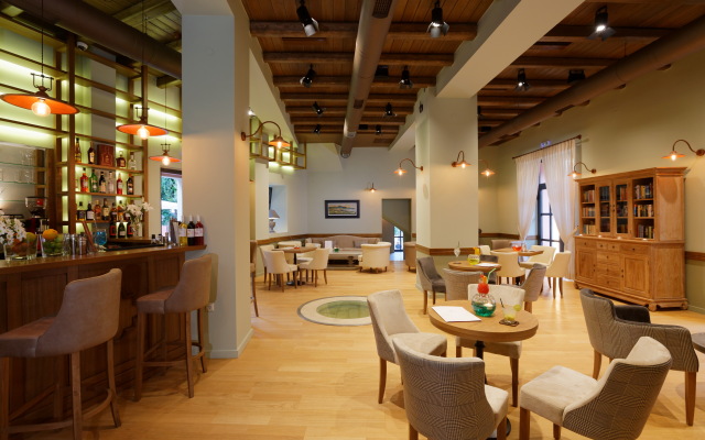 Ionia Suites