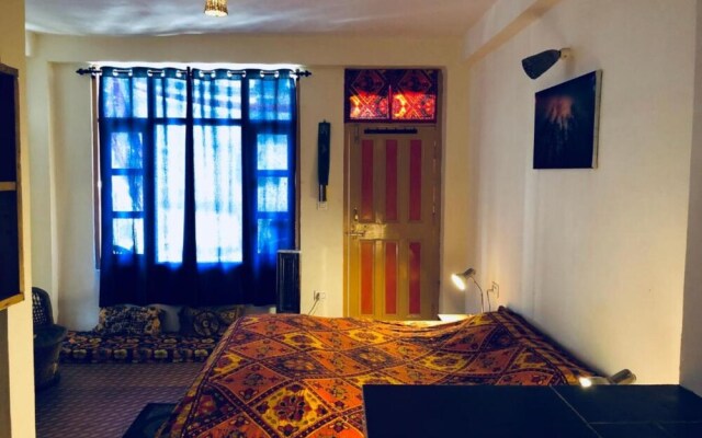Goroomgo The Rama's Manali