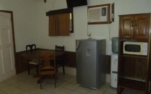 Foster's West Bay Resort