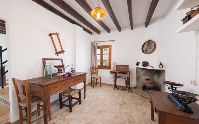 SON GUAL - Apartment with private pool in Inca. Free WiFi