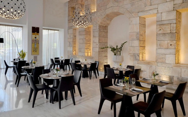 Athenaeum Grand Hotel